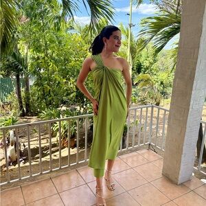 Elegant One-Shoulder Green Dress